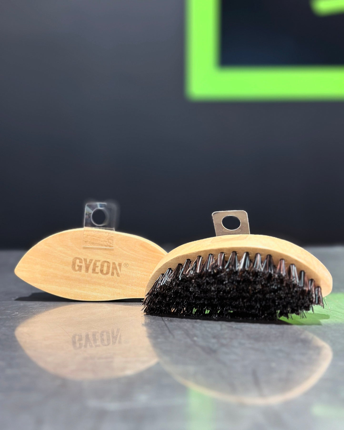 Gyeon Q2M Leather Brush